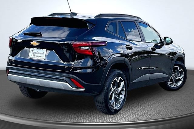 Used 2025 Chevrolet Trax LT FWD image 6