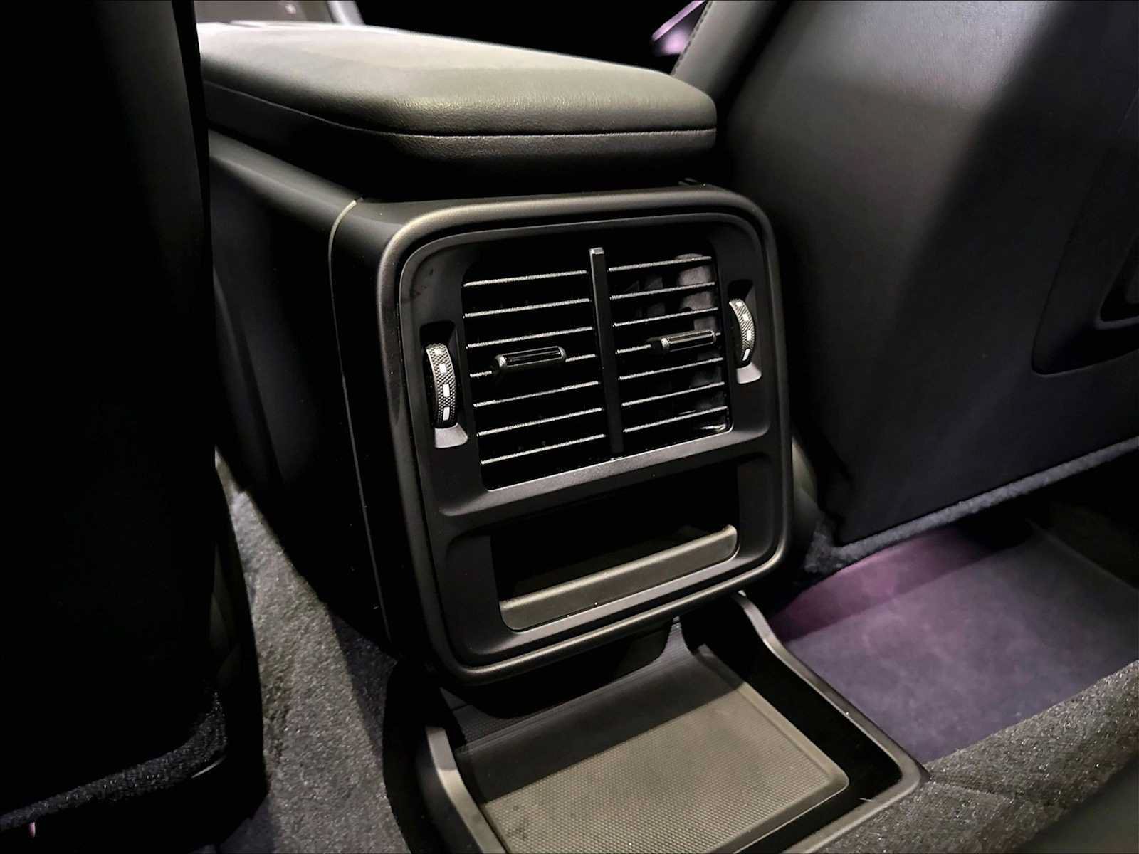 Used 2024 Porsche Taycan RWD image 31
