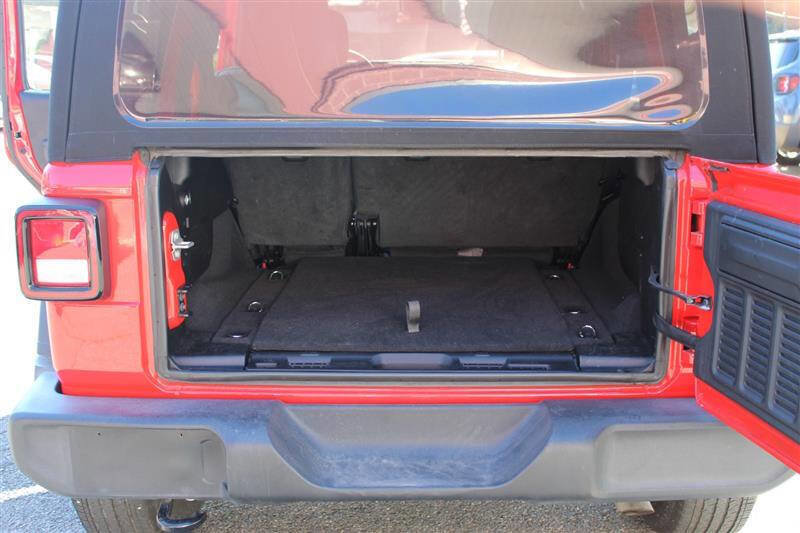 Used 2024 Jeep Wrangler Unlimited Sport image 31