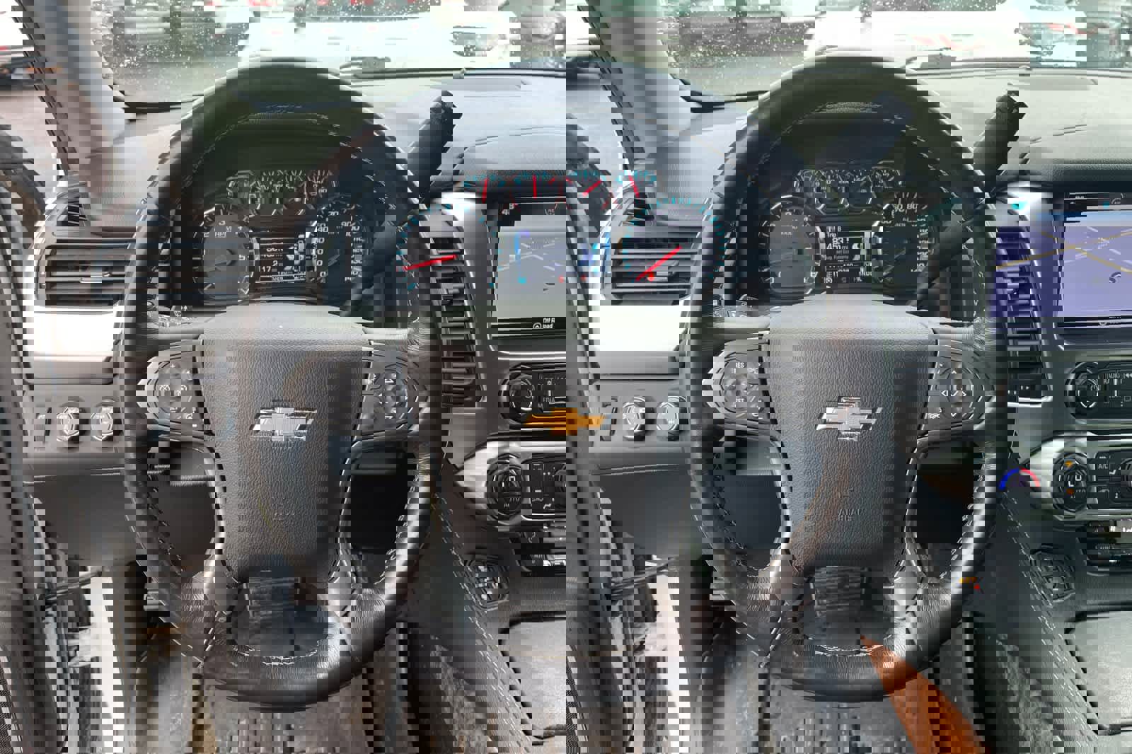 Used 2018 Chevrolet Suburban Premier image 14