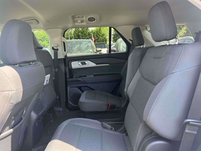Used 2026 Ford Explorer Active AWD/4WD image 16