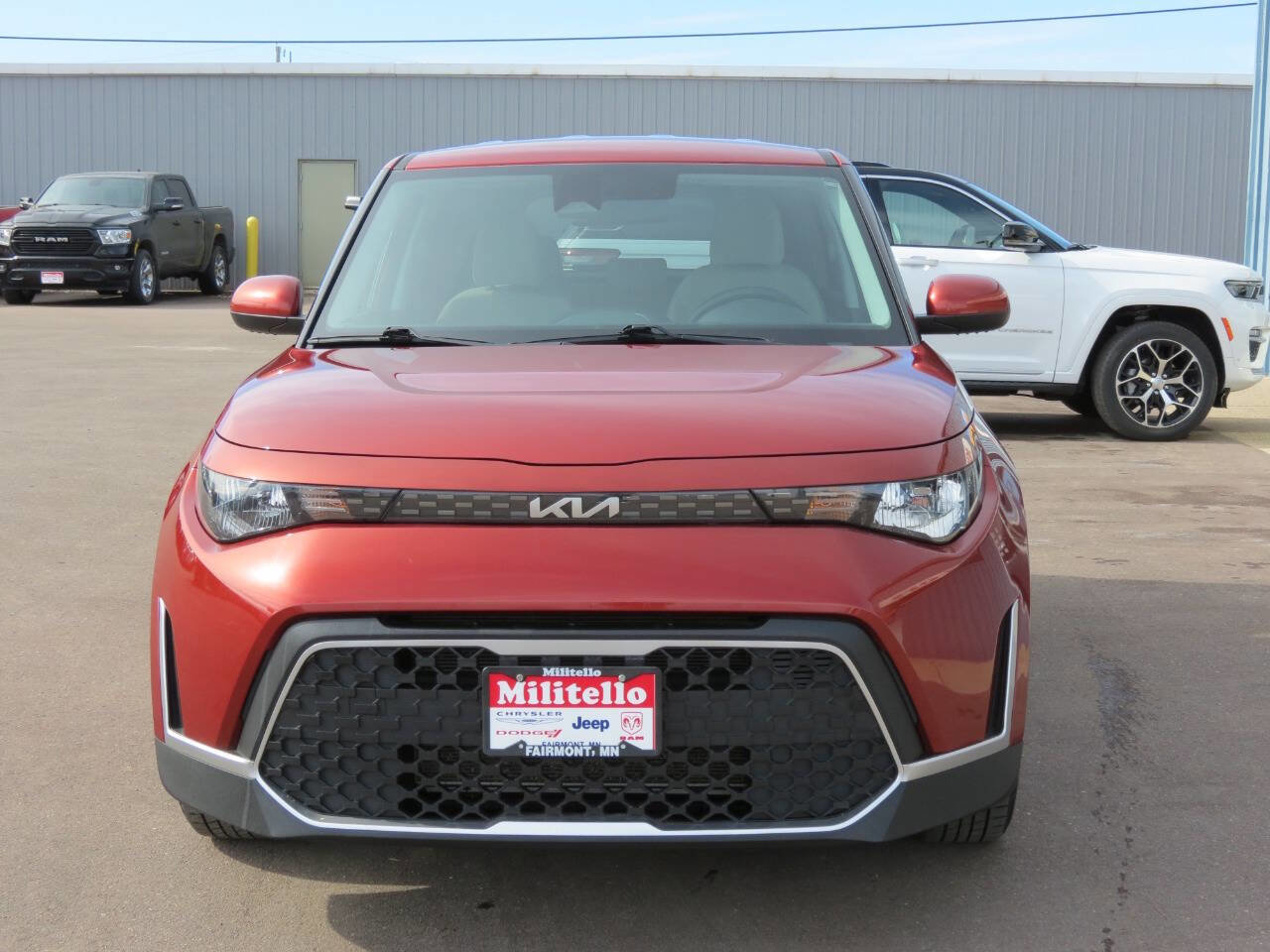 Used 2023 Kia Soul LX w/ LX Technology Package image 3