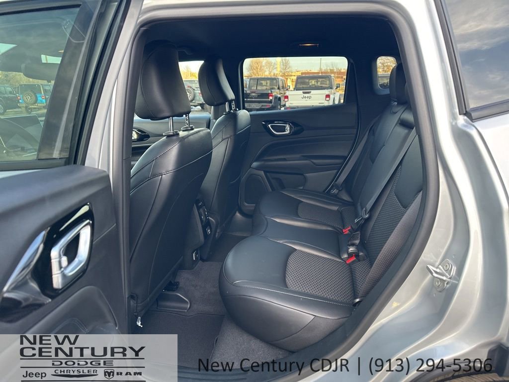 New 2026 Jeep Compass Latitude image 9