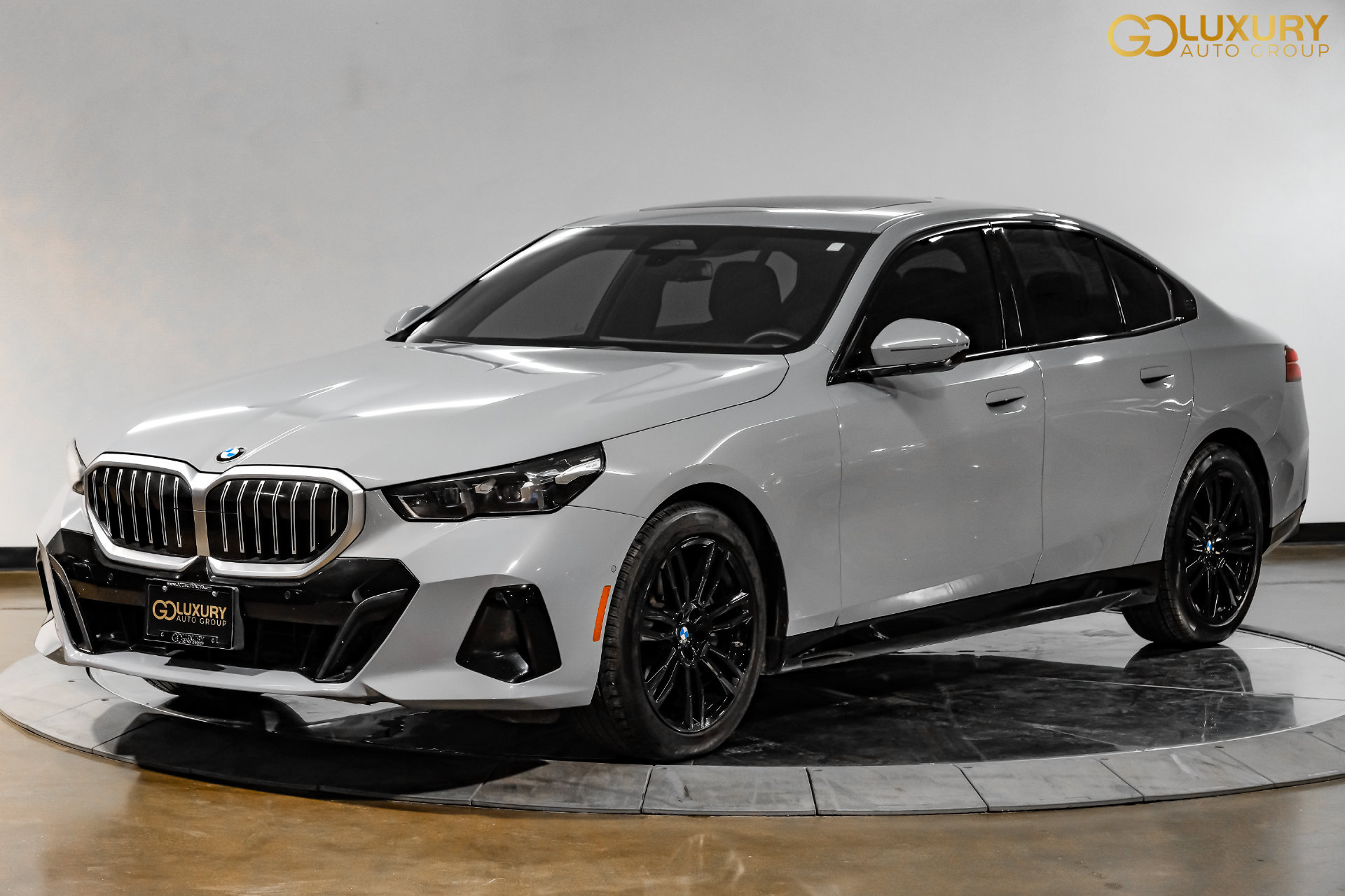 Used 2026 BMW 530i RWD image 8