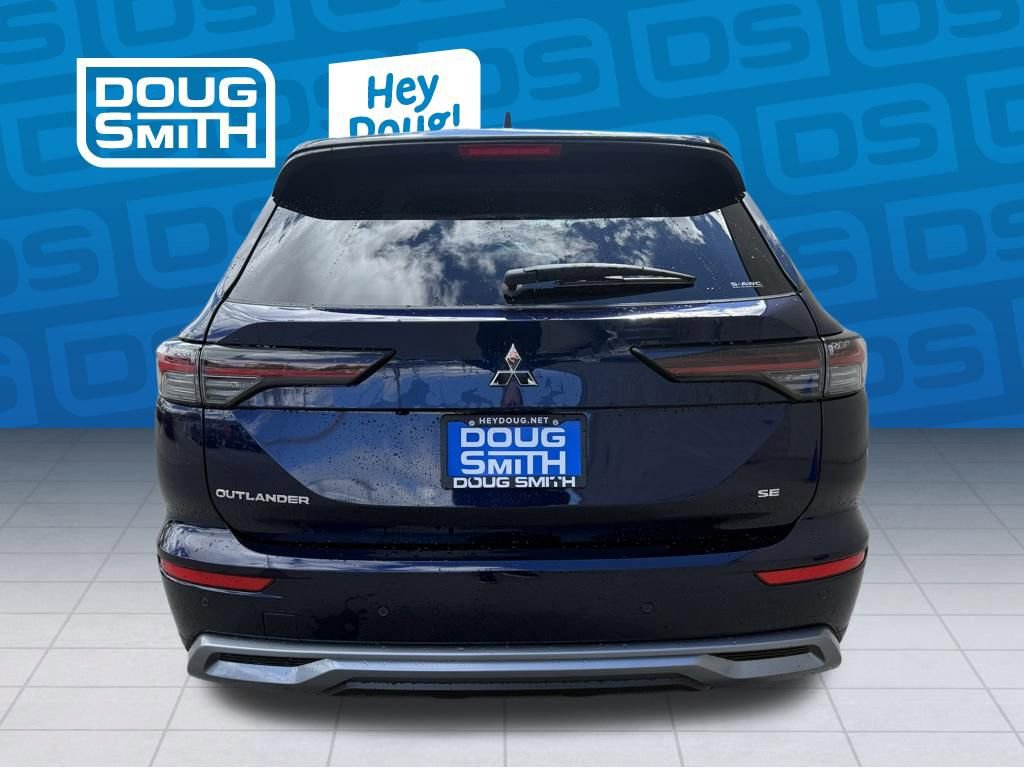 New 2026 Mitsubishi Outlander SE image 3