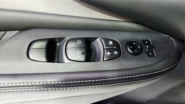 Certified 2024 Nissan Murano SV w/ SV Midnight Edition Package image 19