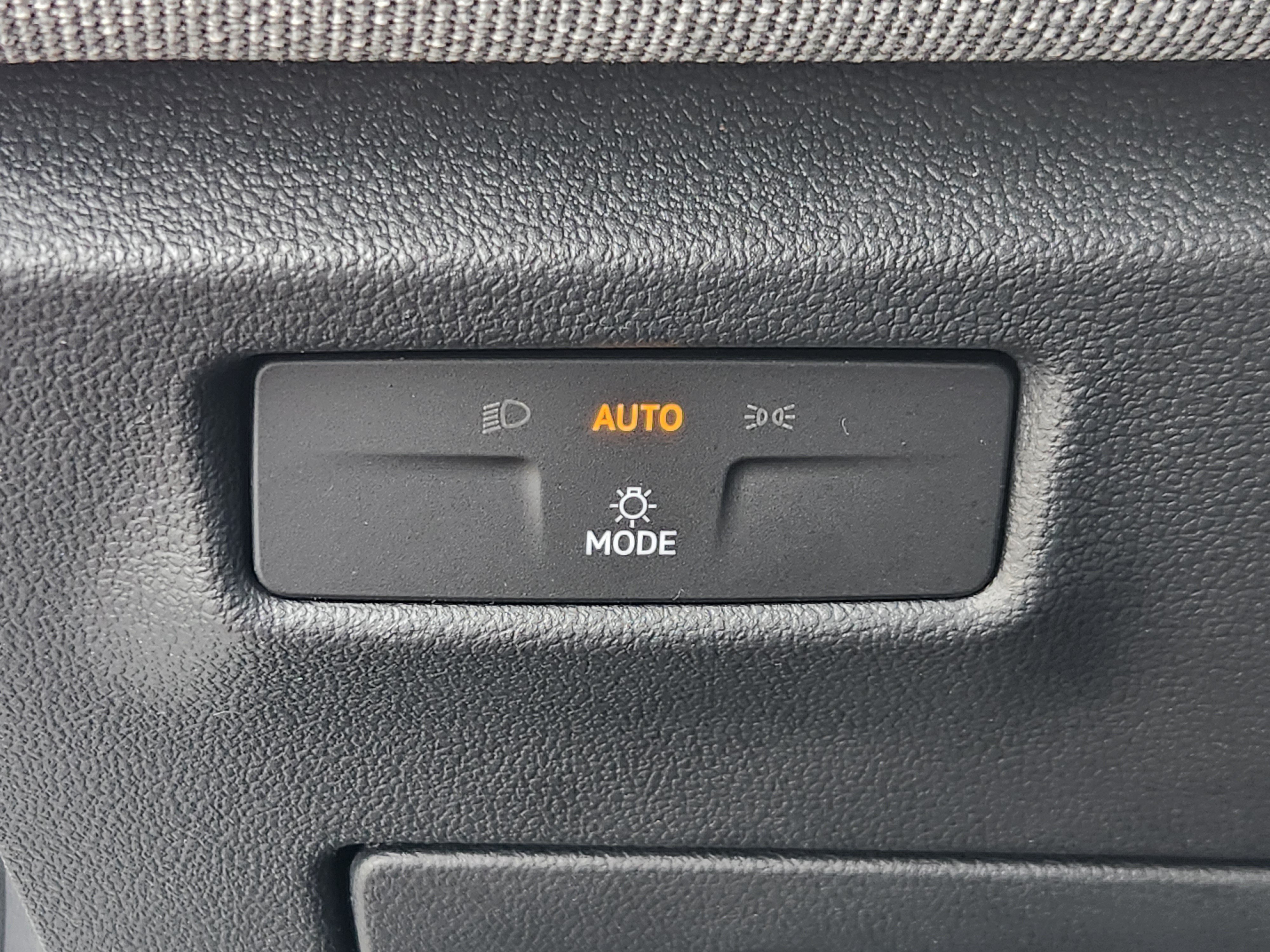 Certified 2025 Volkswagen Tiguan S AWD/4WD image 23