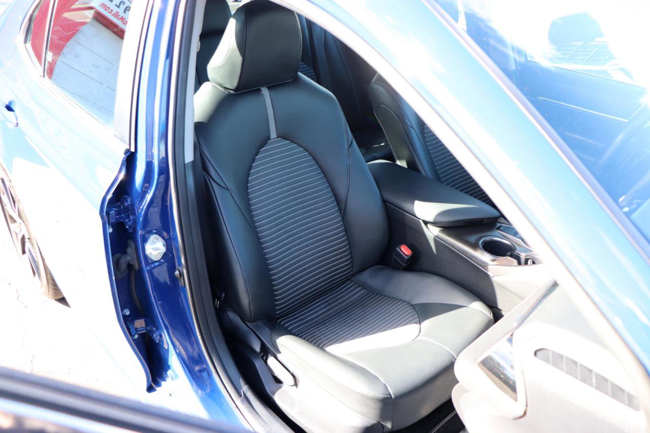 Used 2024 Toyota Camry SE image 14