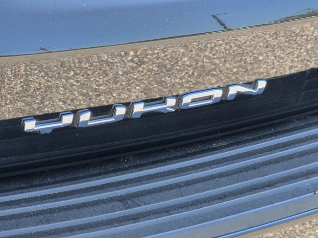 Used 2022 GMC Yukon XL Denali RWD image 47