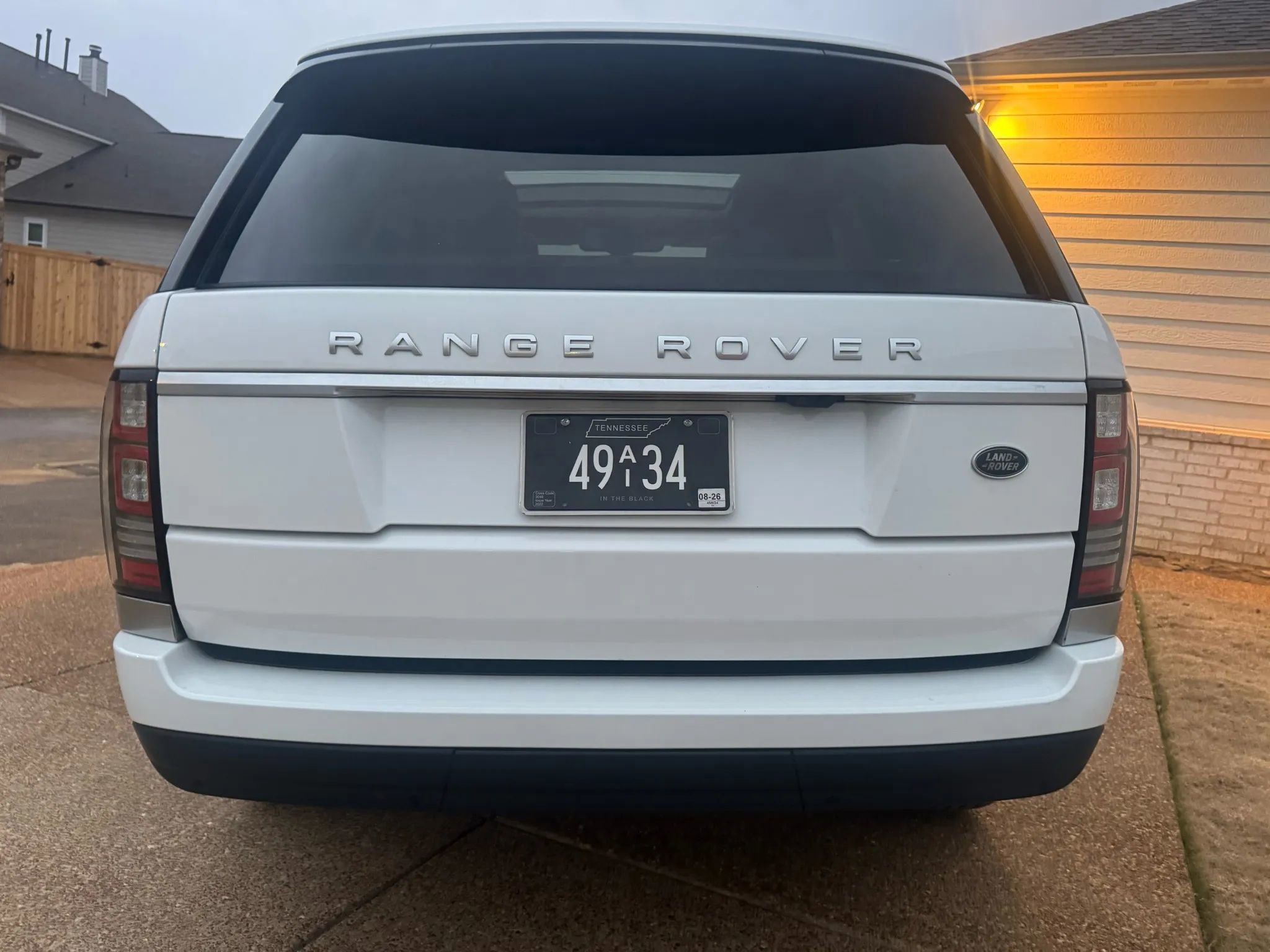 Used 2016 Land Rover Range Rover image 9