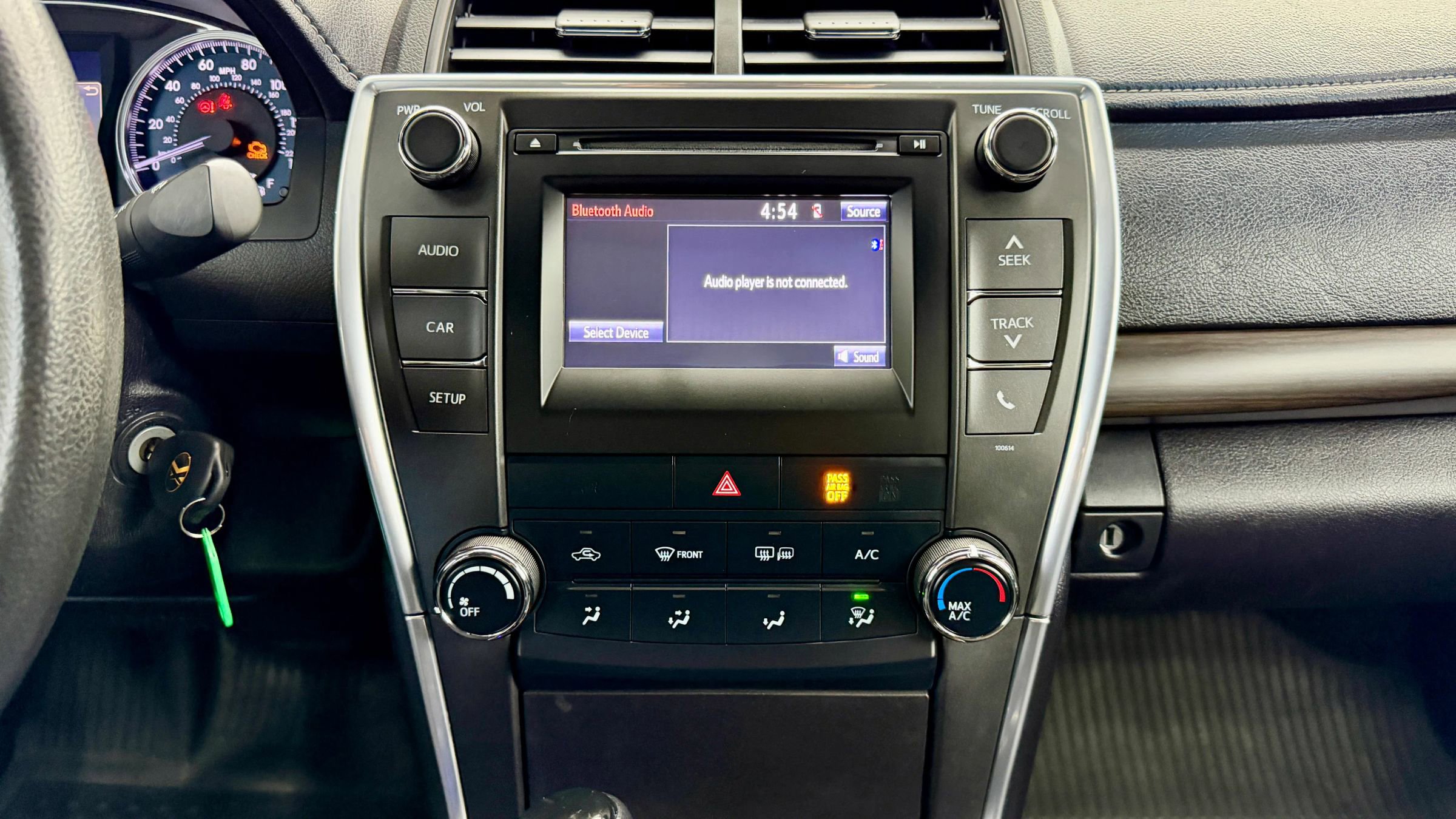 Used 2017 Toyota Camry LE image 15