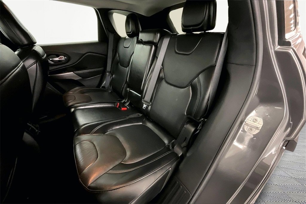 Used 2021 Jeep Cherokee Limited w/ Elite Package image 19