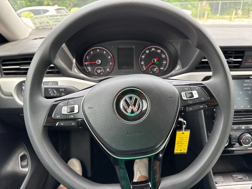Used 2020 Volkswagen Passat 2.0T S FWD image 2