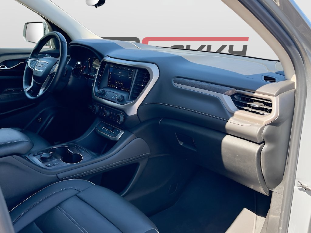 Used 2023 GMC Acadia Denali w/ Denali Ultimate Package FWD image 32