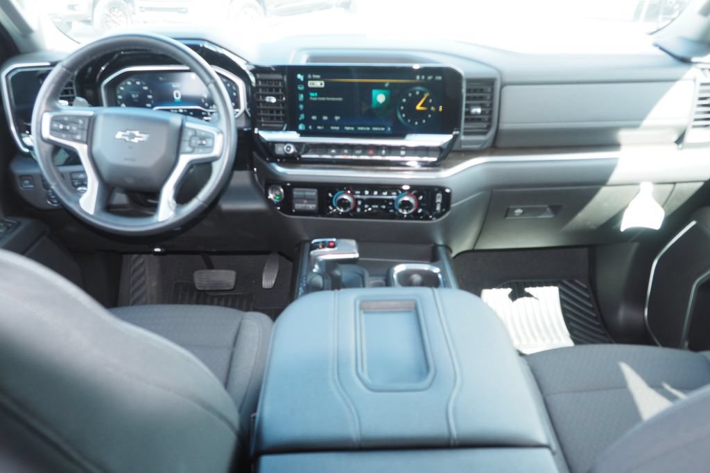 Used 2022 Chevrolet Silverado 1500 RST AWD/4WD image 16