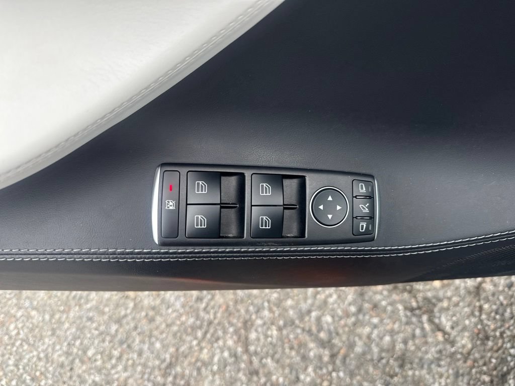 Used 2020 Tesla Model S Performance AWD/4WD image 34