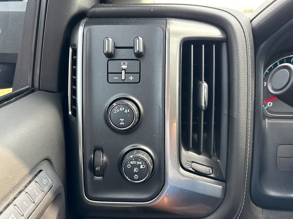 Used 2019 Chevrolet Silverado 2500 LTZ w/ Duramax Plus Package AWD/4WD image 42