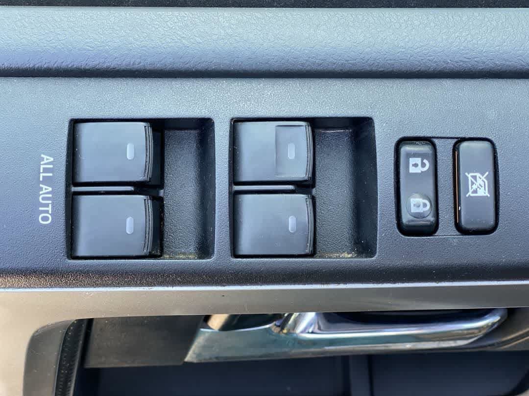 Used 2018 Toyota 4Runner Limited AWD/4WD image 15