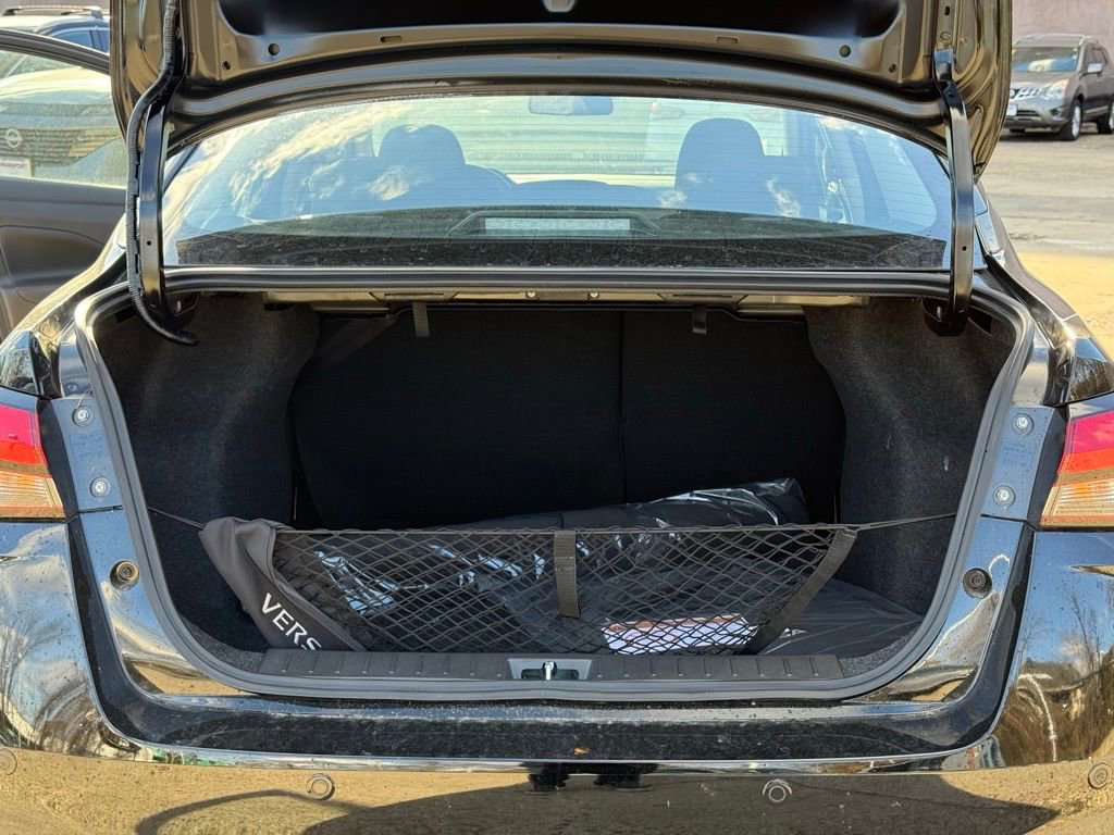 New 2025 Nissan Versa SR w/ Trunk Package image 22