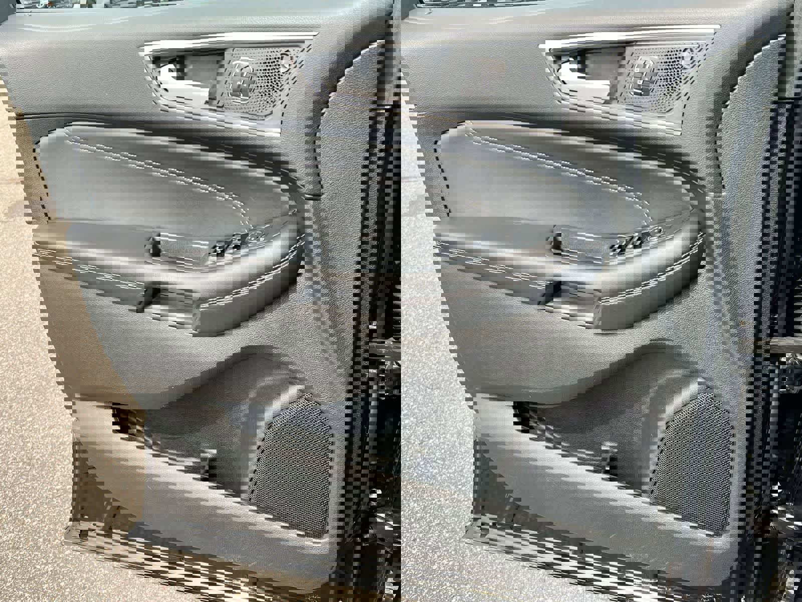 Used 2024 Ford Edge Titanium w/ Equipment Group 301A AWD/4WD image 28