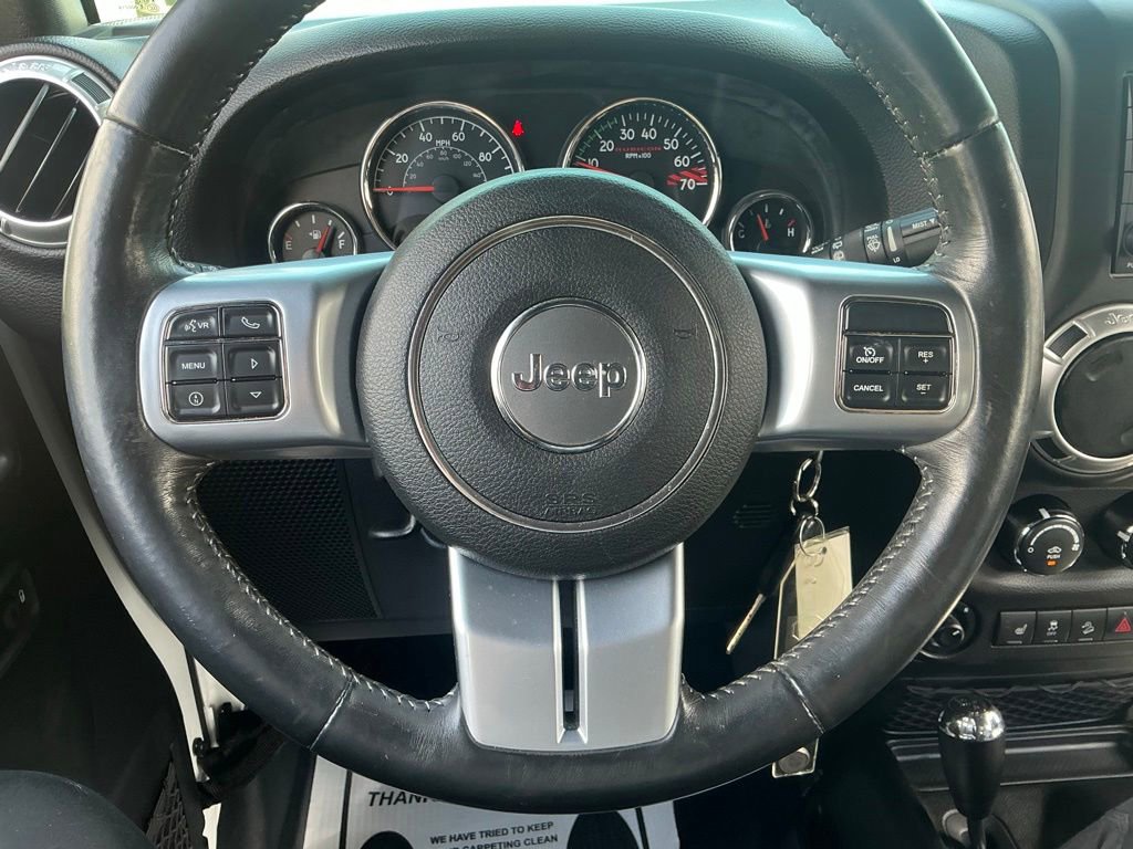 Used 2016 Jeep Wrangler Unlimited Rubicon AWD/4WD image 38