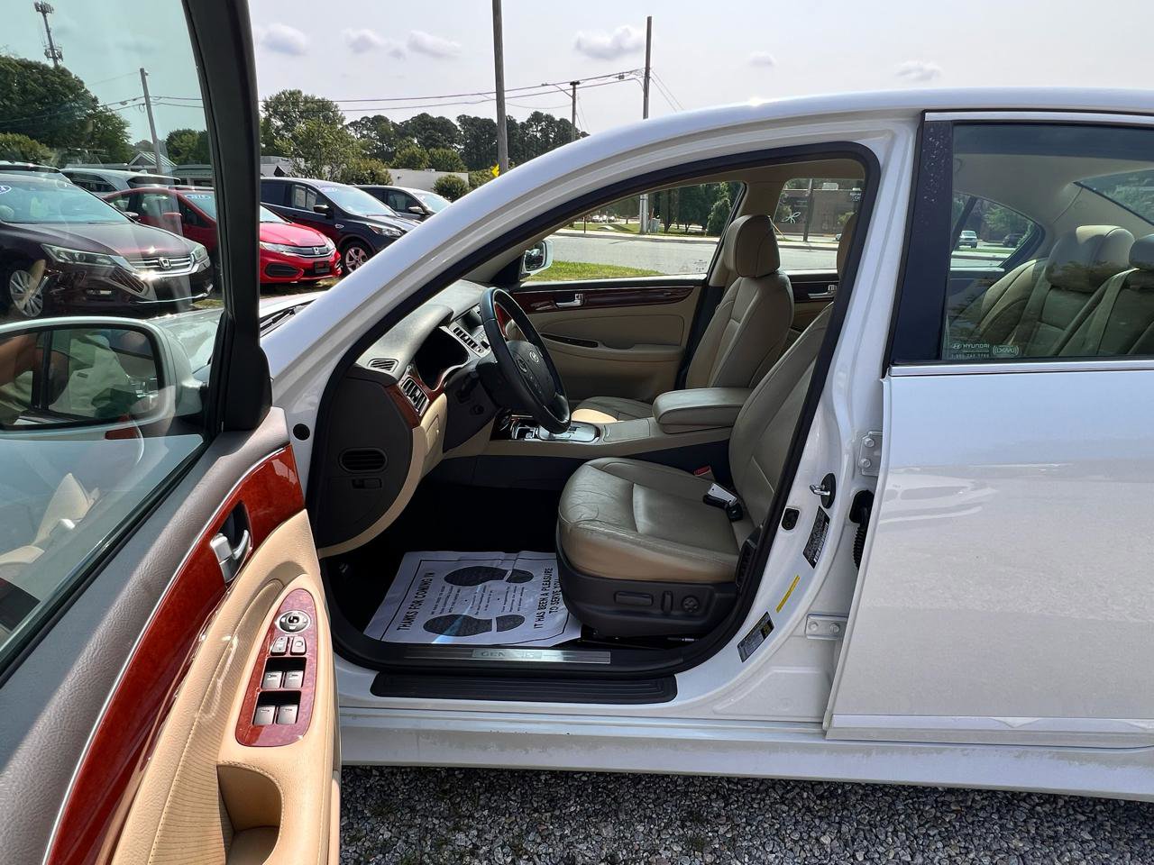 Used 2012 Hyundai Genesis 3.8 image 15