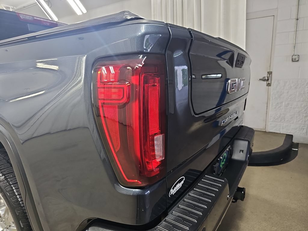 Certified 2021 GMC Sierra 1500 Denali w/ Denali Ultimate Package AWD/4WD image 40