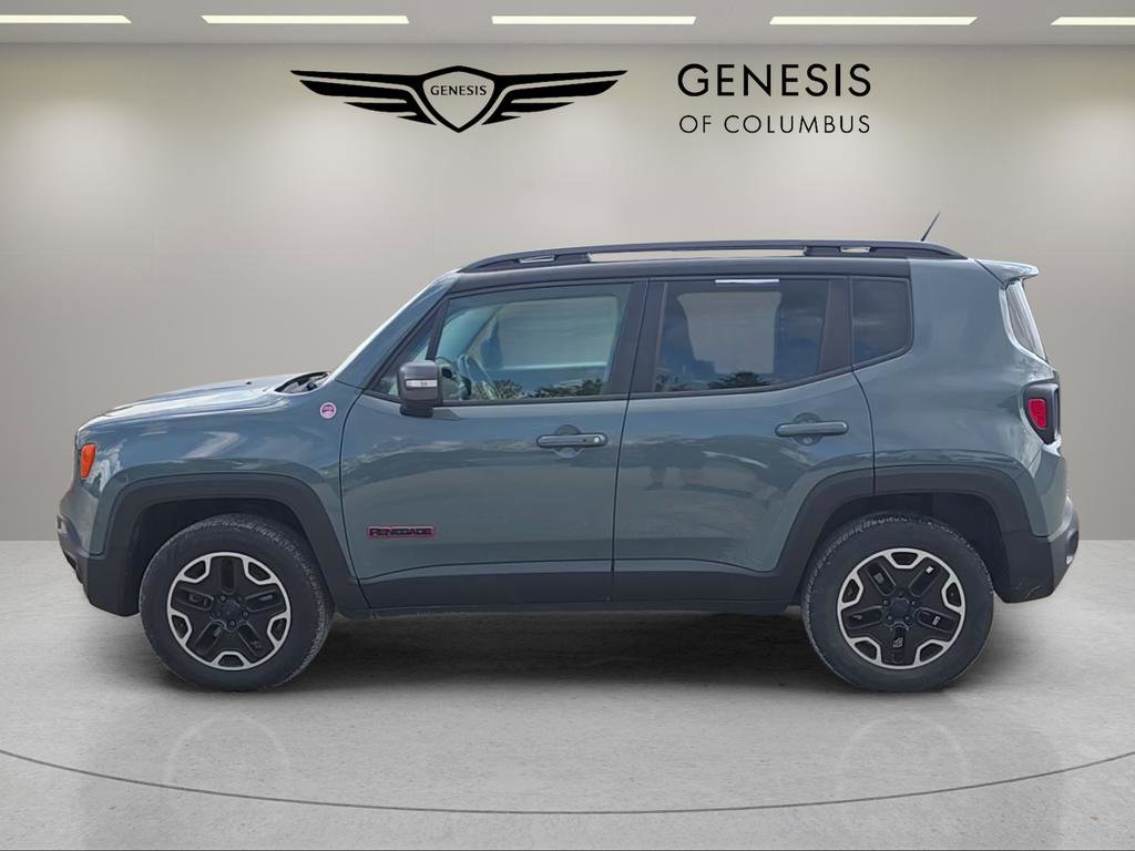 Used 2015 Jeep Renegade Trailhawk w/ Premium Leather Group image 2