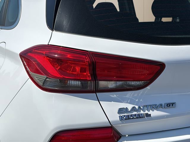 Used 2018 Hyundai Elantra GT FWD image 25