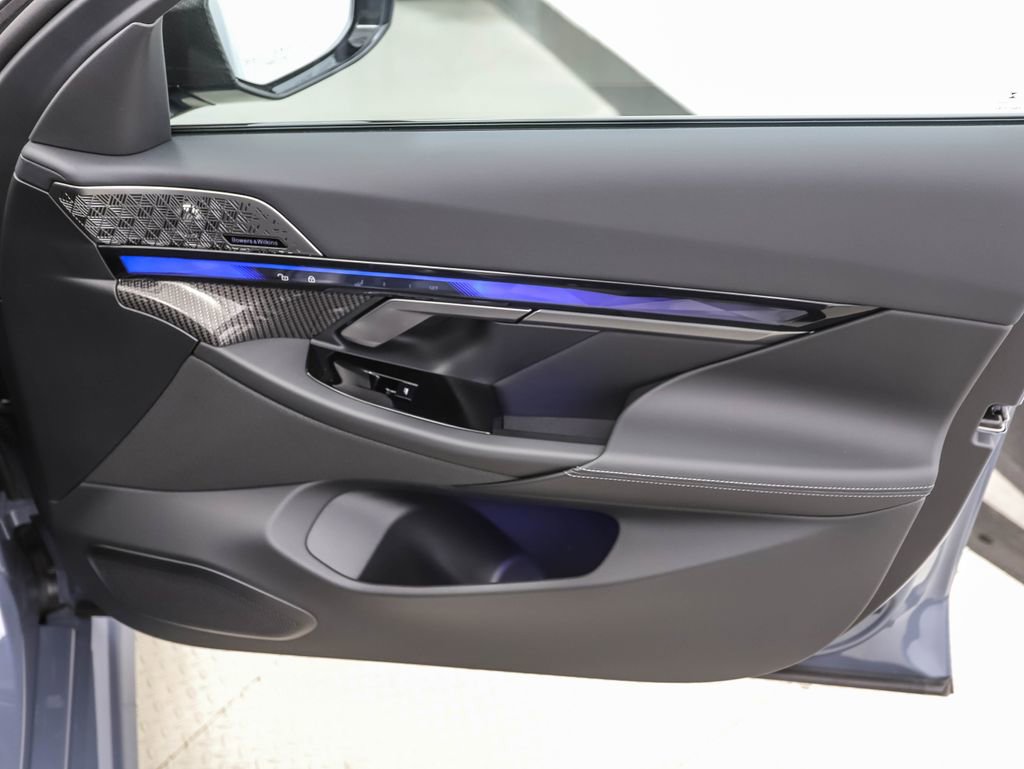 New 2026 BMW M5 w/ Carbon Package image 31