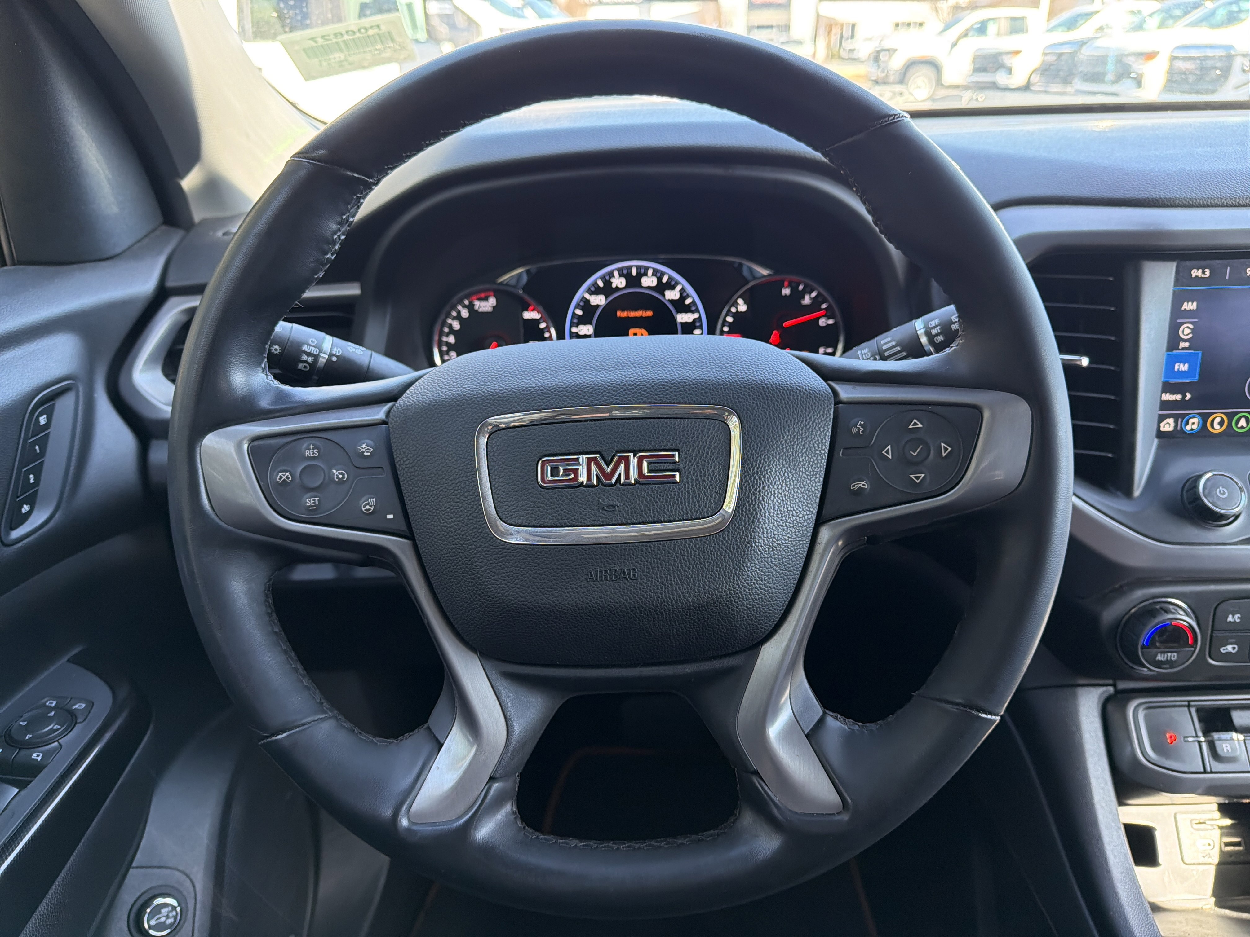 Used 2023 GMC Acadia AT4 w/ Technology Package image 18