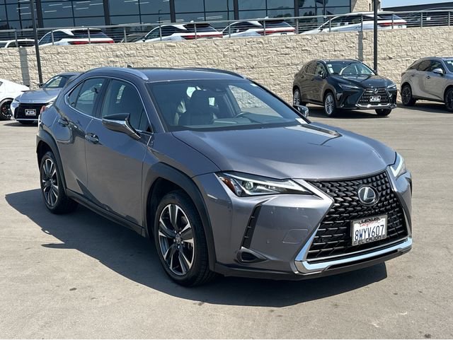 Used 2021 Lexus UX 200 w/ Accessory Package (Z1) FWD image 2