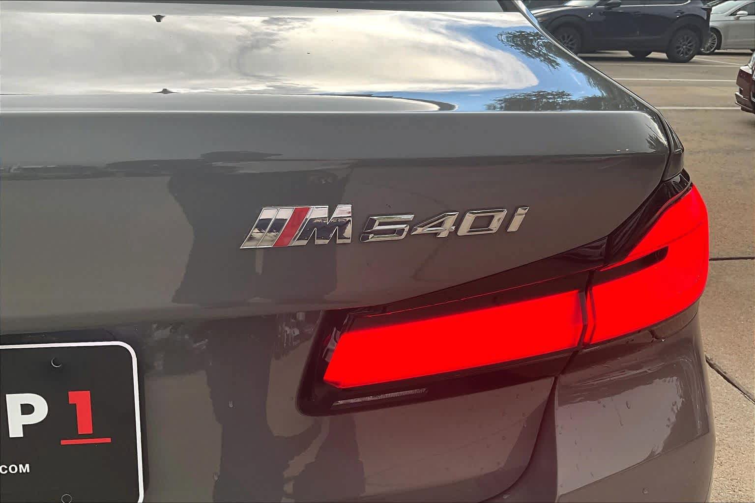 Used 2021 BMW 540i w/ M Sport Package RWD image 9