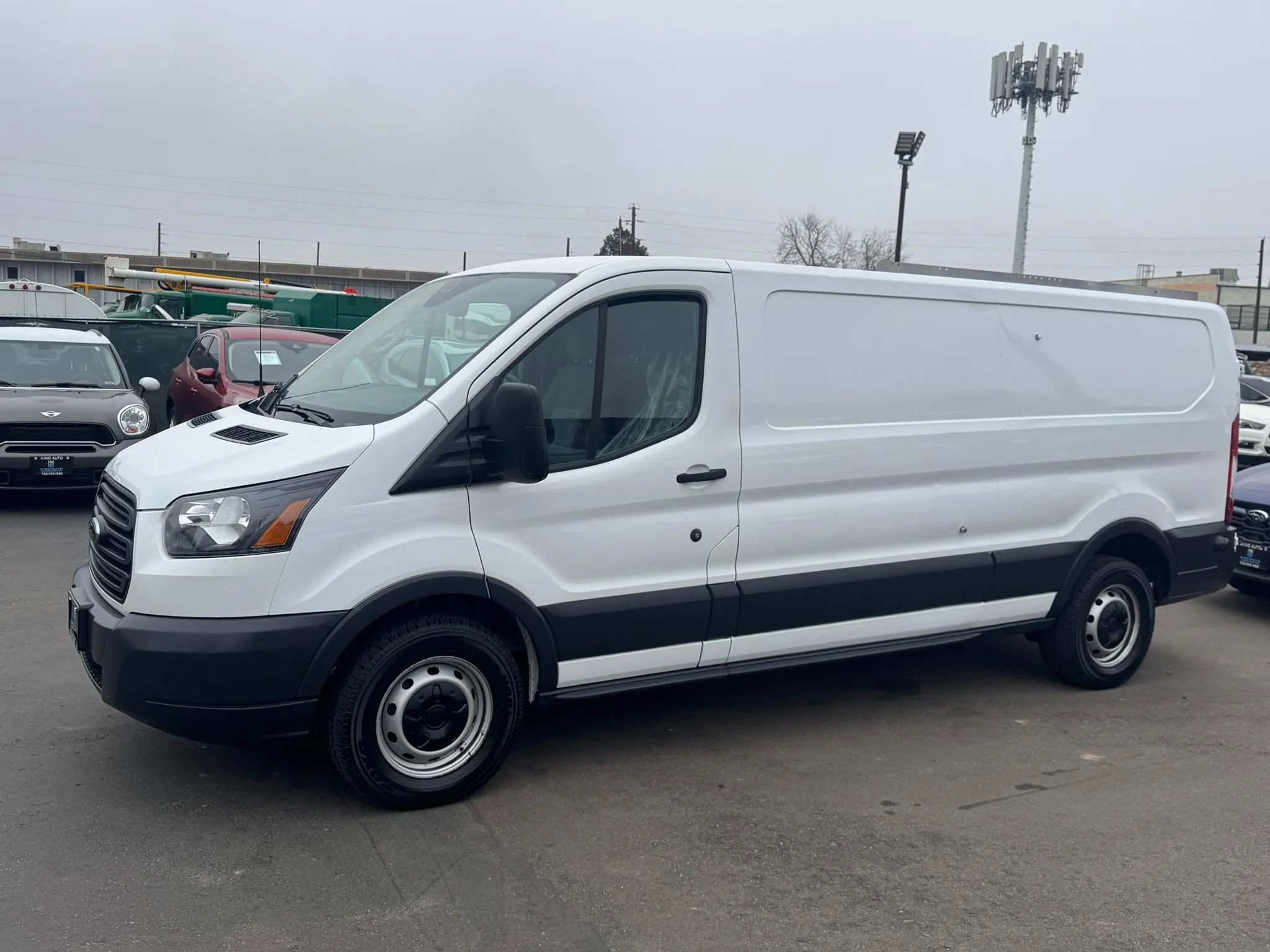 Used 2018 Ford Transit 250 148 Low Roof image 3