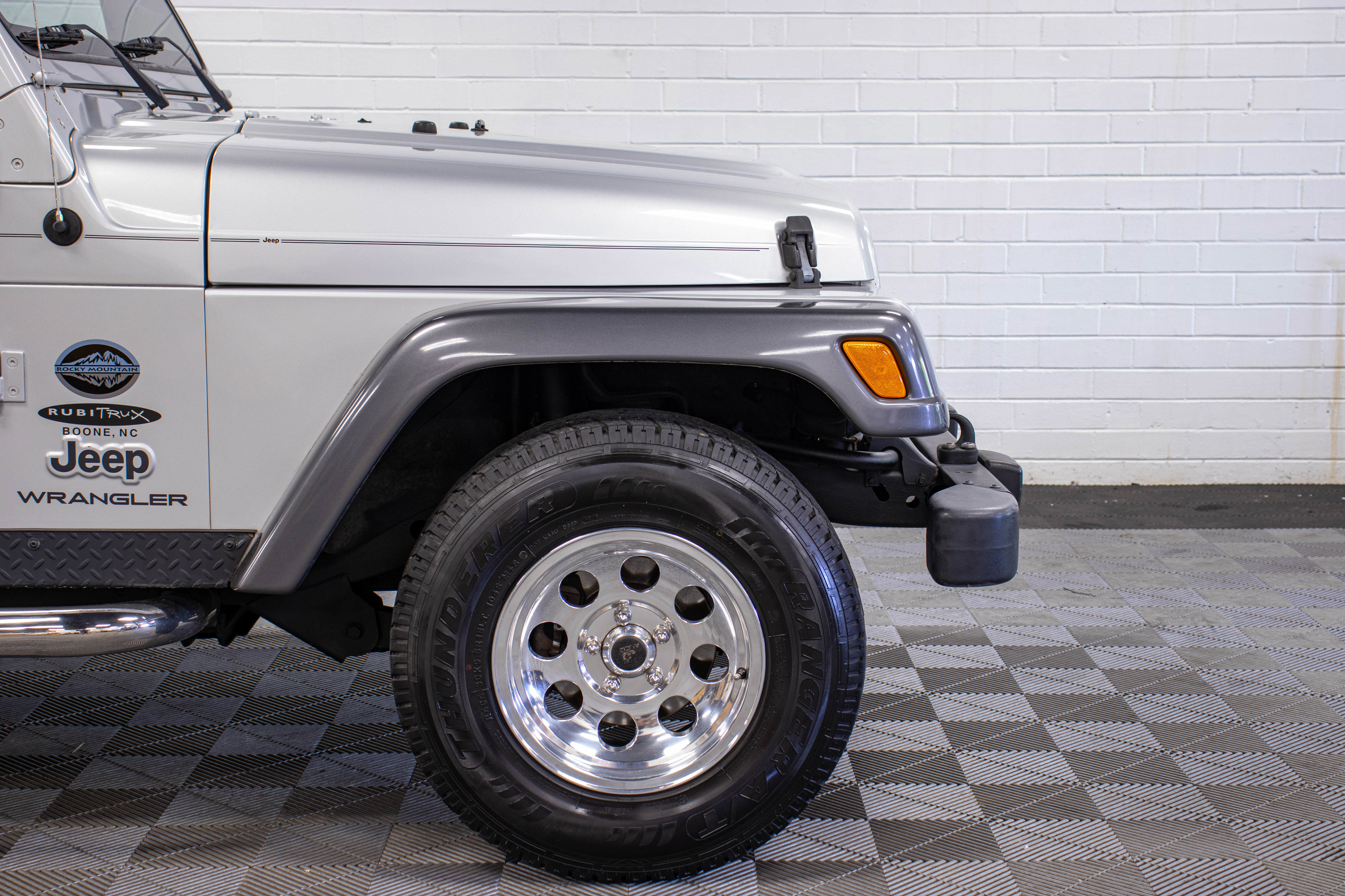 Used 2004 Jeep Wrangler X w/ Convenience Group AWD/4WD image 10
