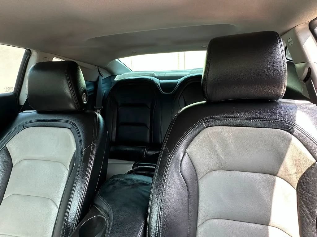 Used 2016 Chevrolet Camaro LT RWD image 10