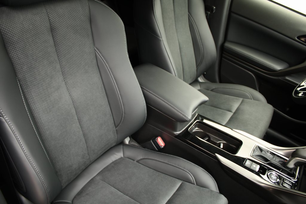 New 2025 Mitsubishi Eclipse Cross SEL image 7