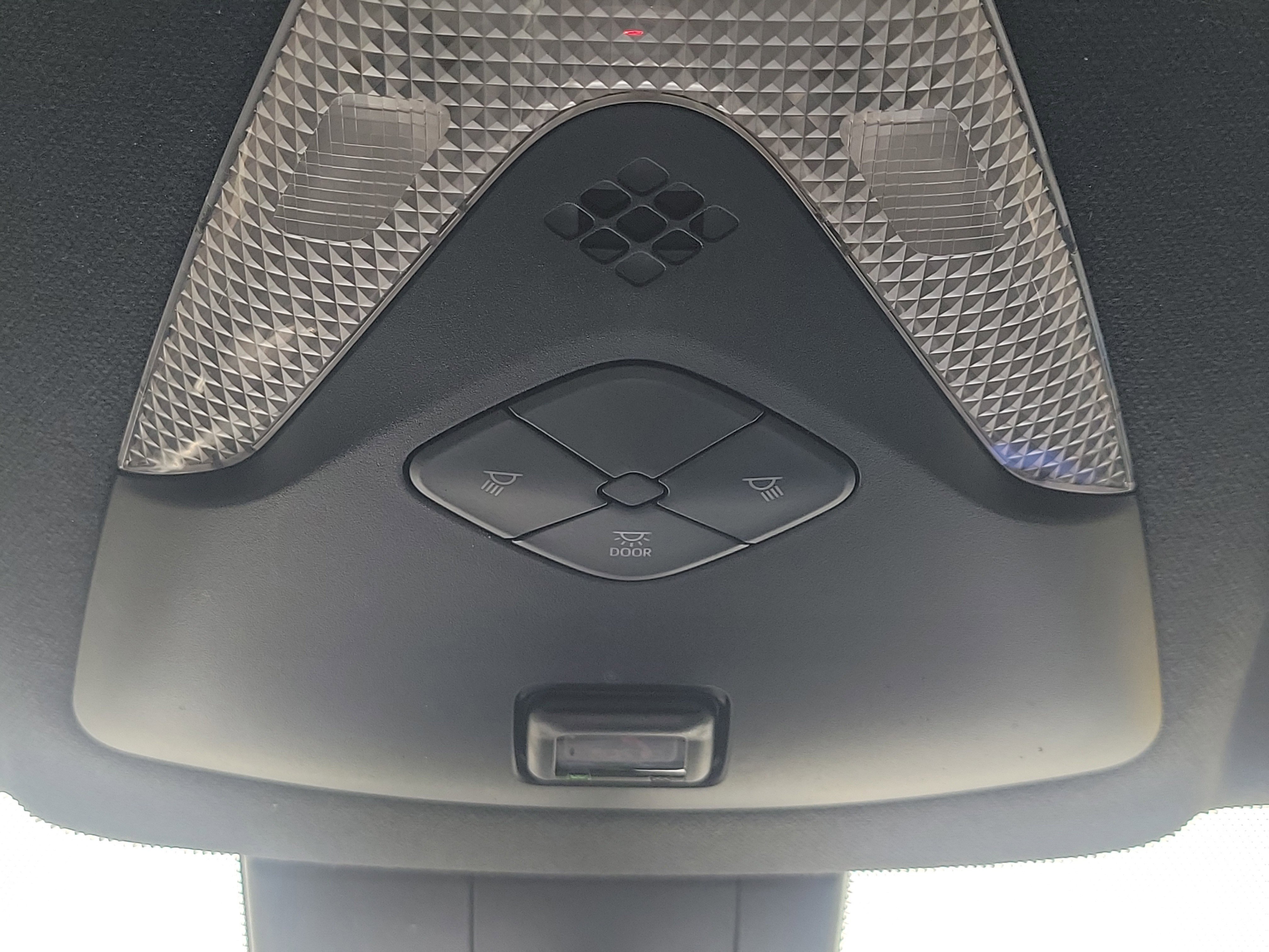 Used 2021 Toyota C-HR XLE image 32