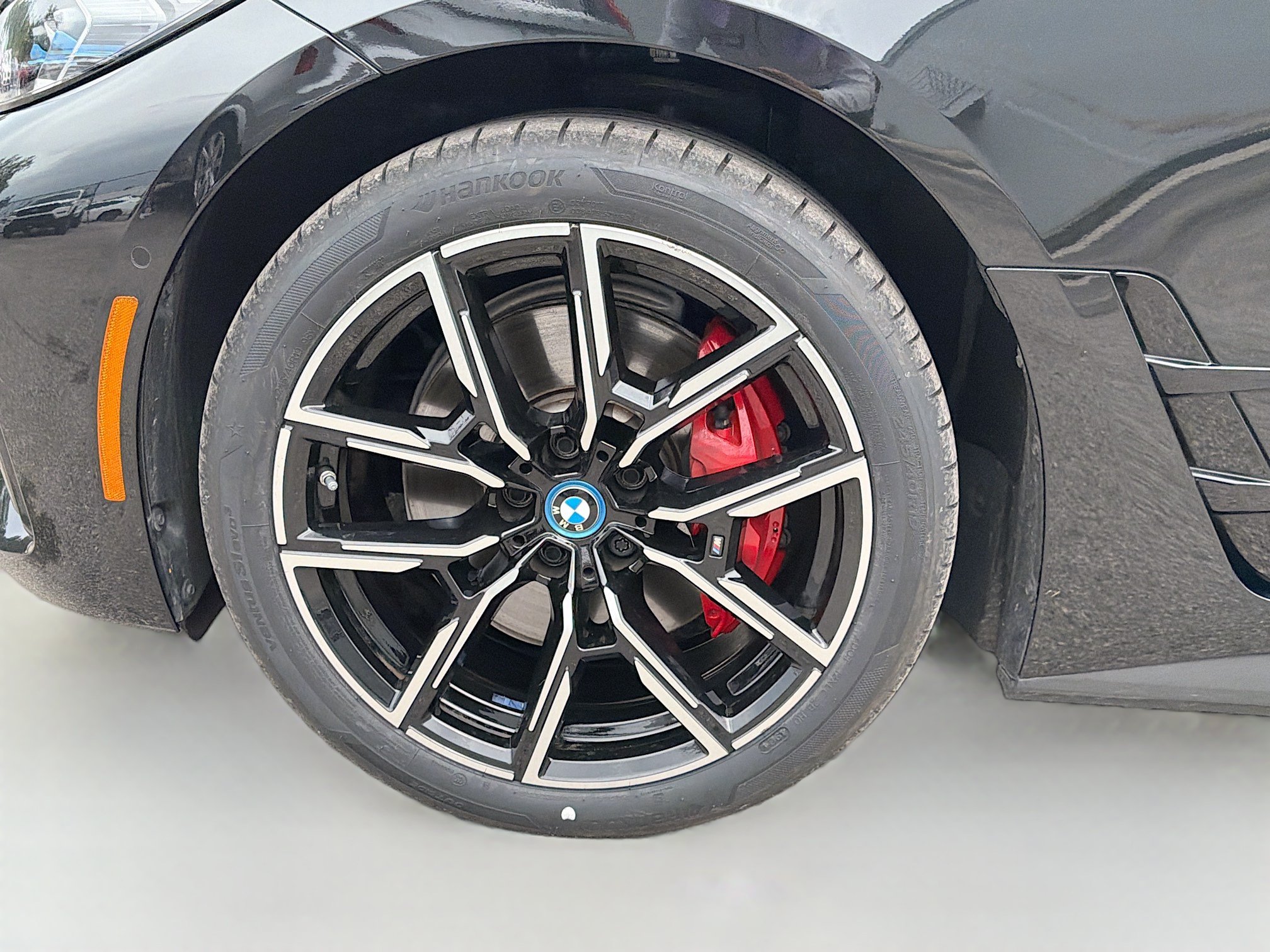 Used 2023 BMW i4 eDrive40 w/ M Sport Package RWD image 42