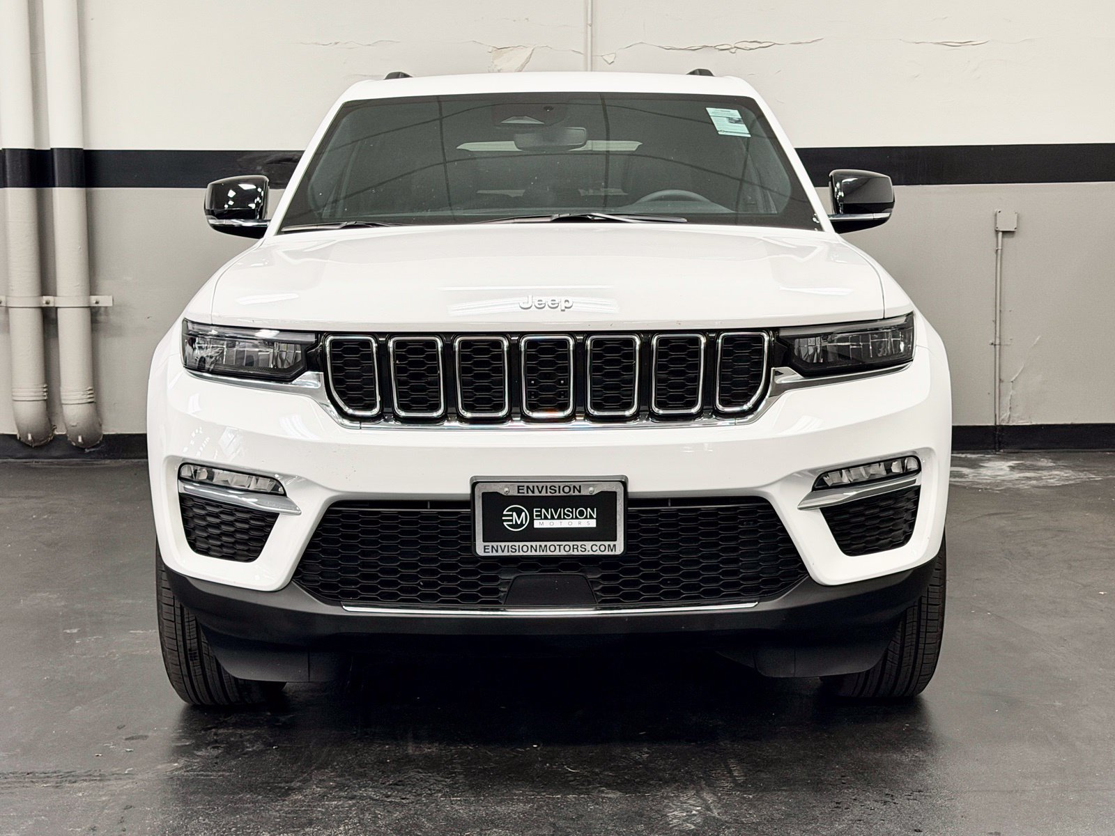 Used 2024 Jeep Grand Cherokee Limited RWD image 6