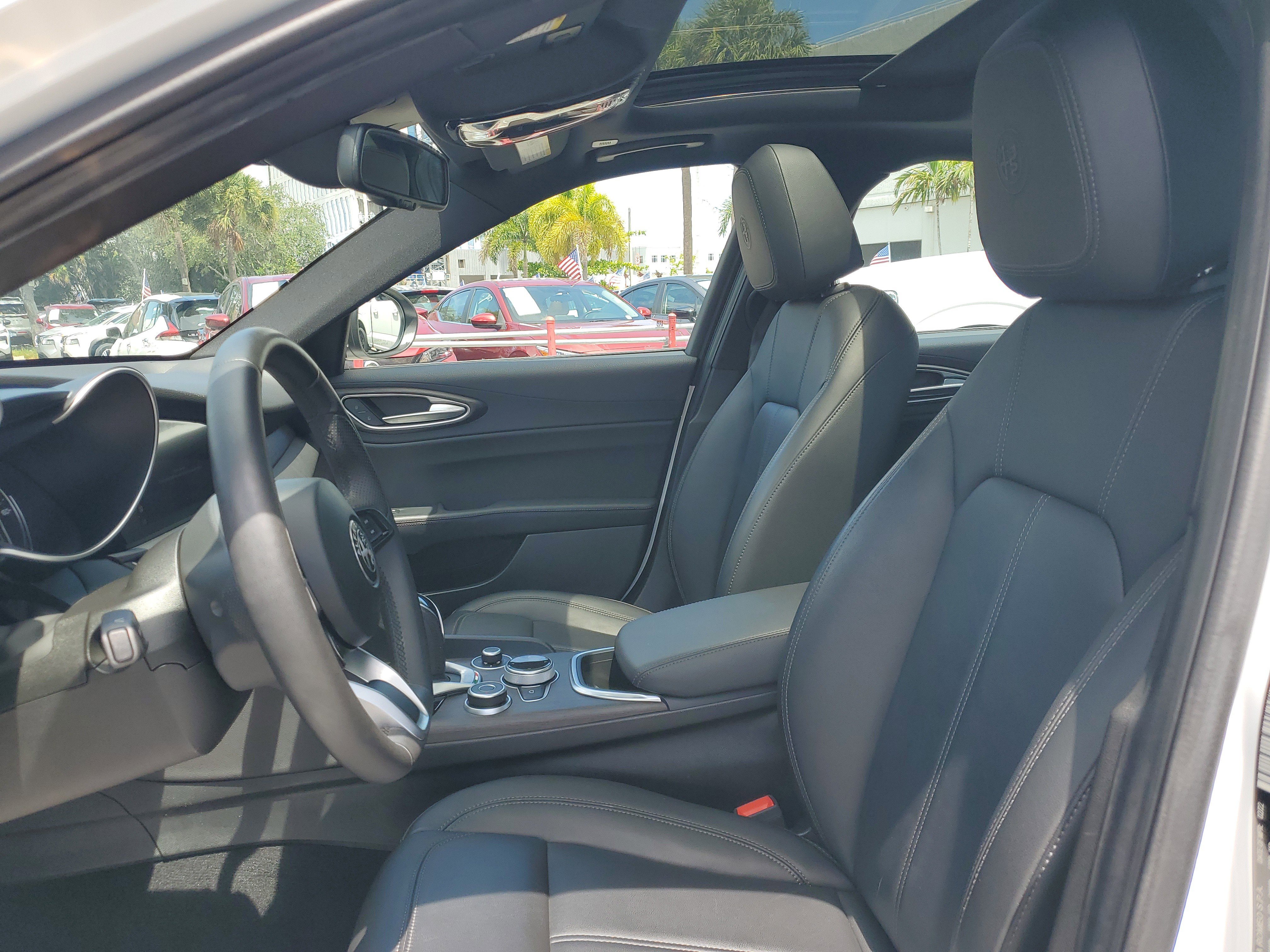 Used 2022 Alfa Romeo Giulia Ti image 10