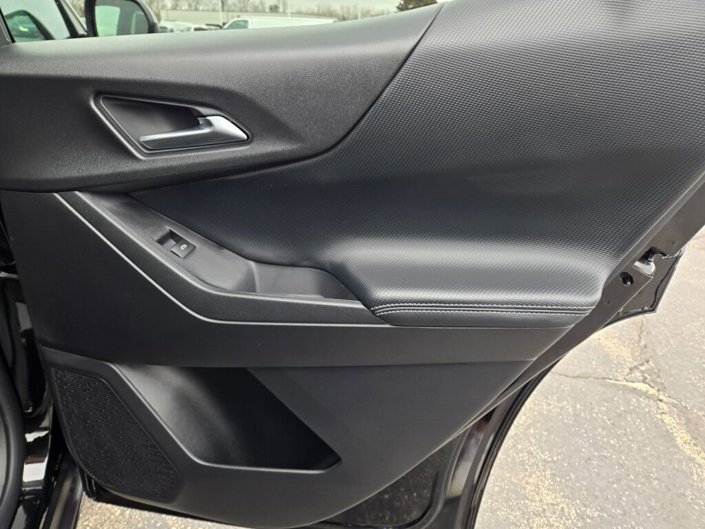 New 2026 Chevrolet Equinox LT w/ LPO, Floor Liner Package image 7