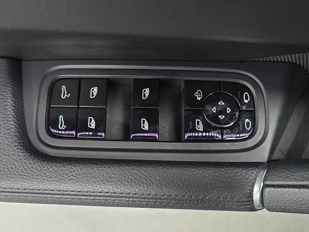 Certified 2021 Porsche Cayenne Coupe AWD/4WD image 24