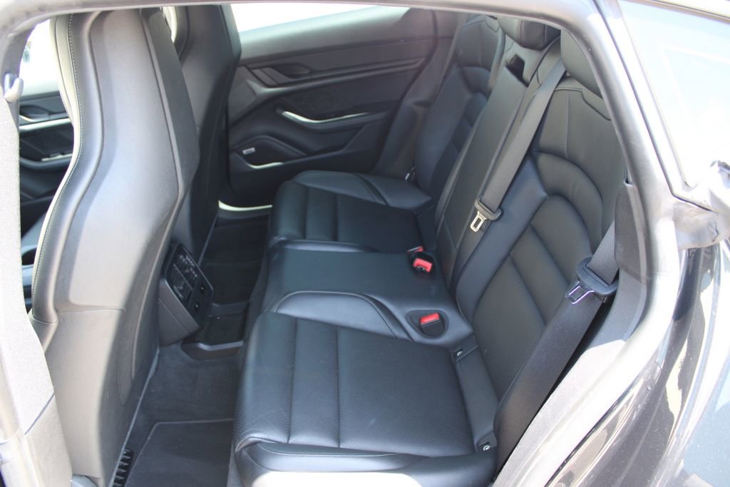 Used 2021 Porsche Taycan RWD image 16