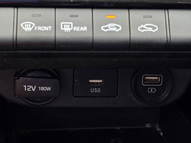 Used 2023 Hyundai Elantra SEL w/ Preferred Accessory Package FWD image 22