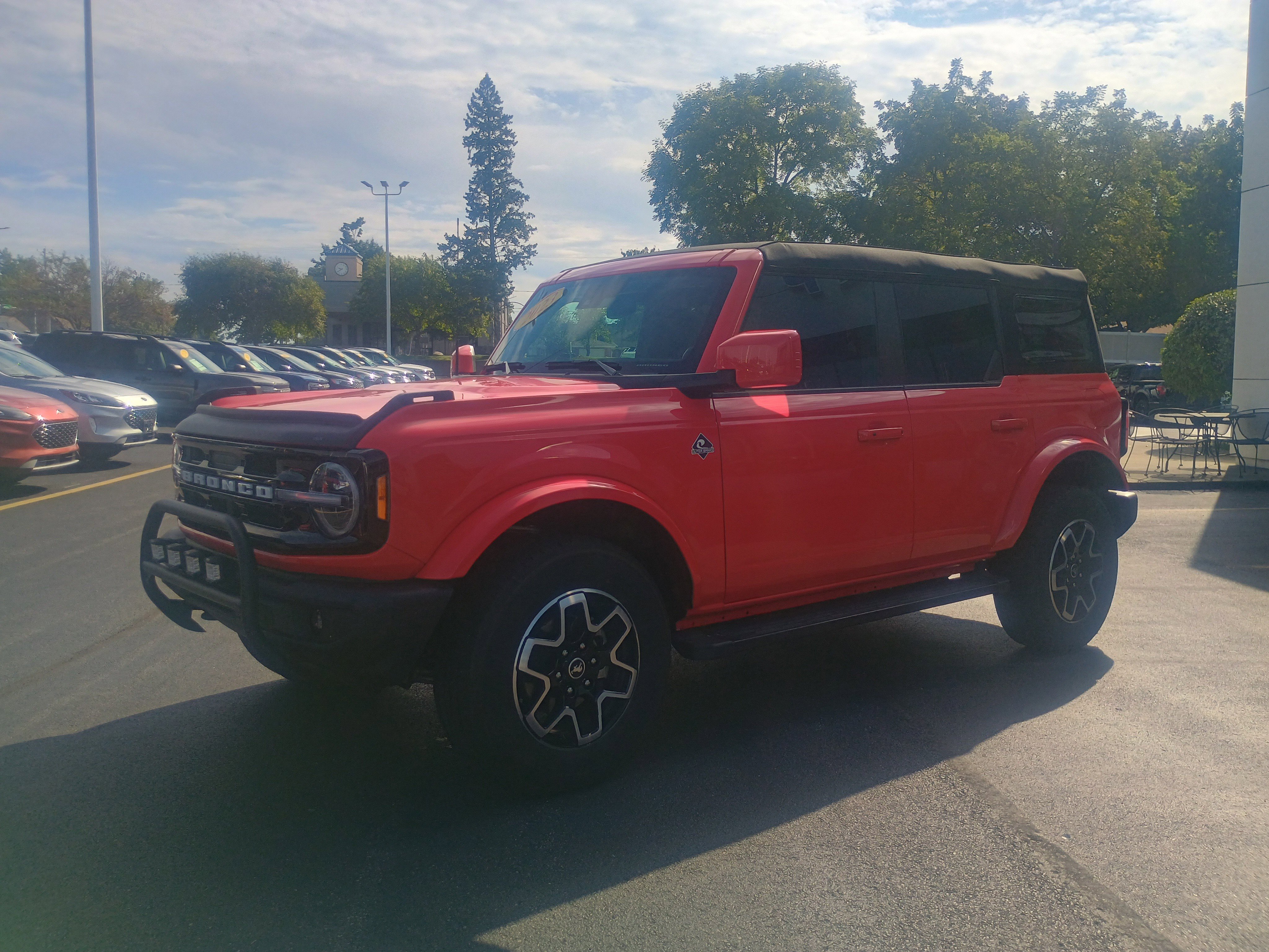 Certified 2023 Ford Bronco Outer Banks image 3
