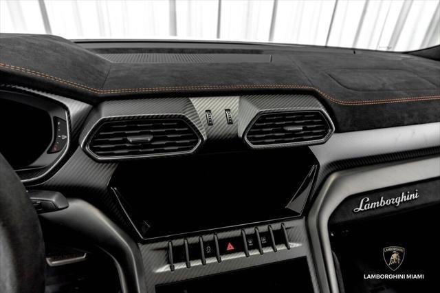 Used 2023 Lamborghini Urus Performante AWD/4WD image 37