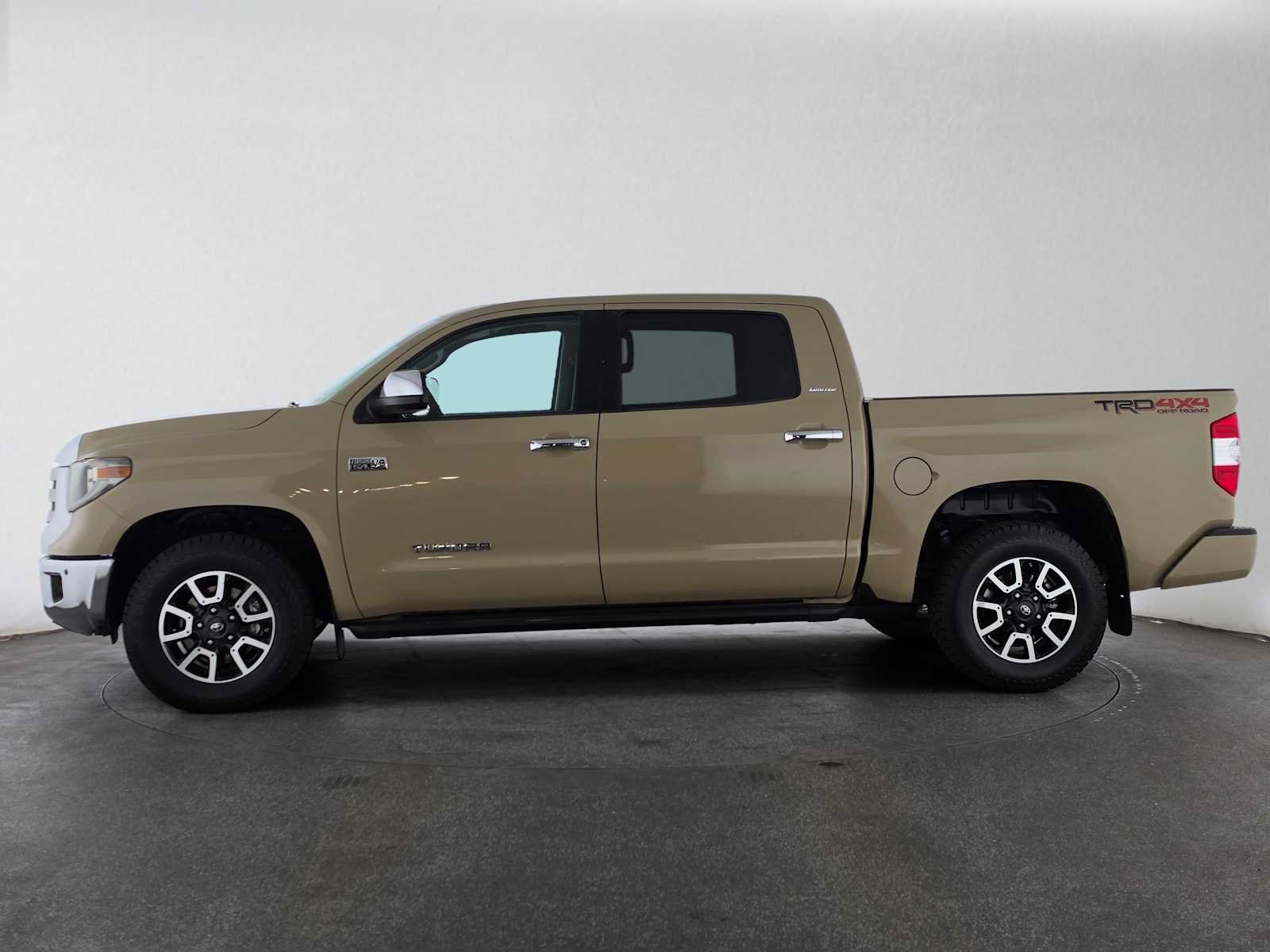 Used 2018 Toyota Tundra Limited w/ Limited Premium Package AWD/4WD image 6
