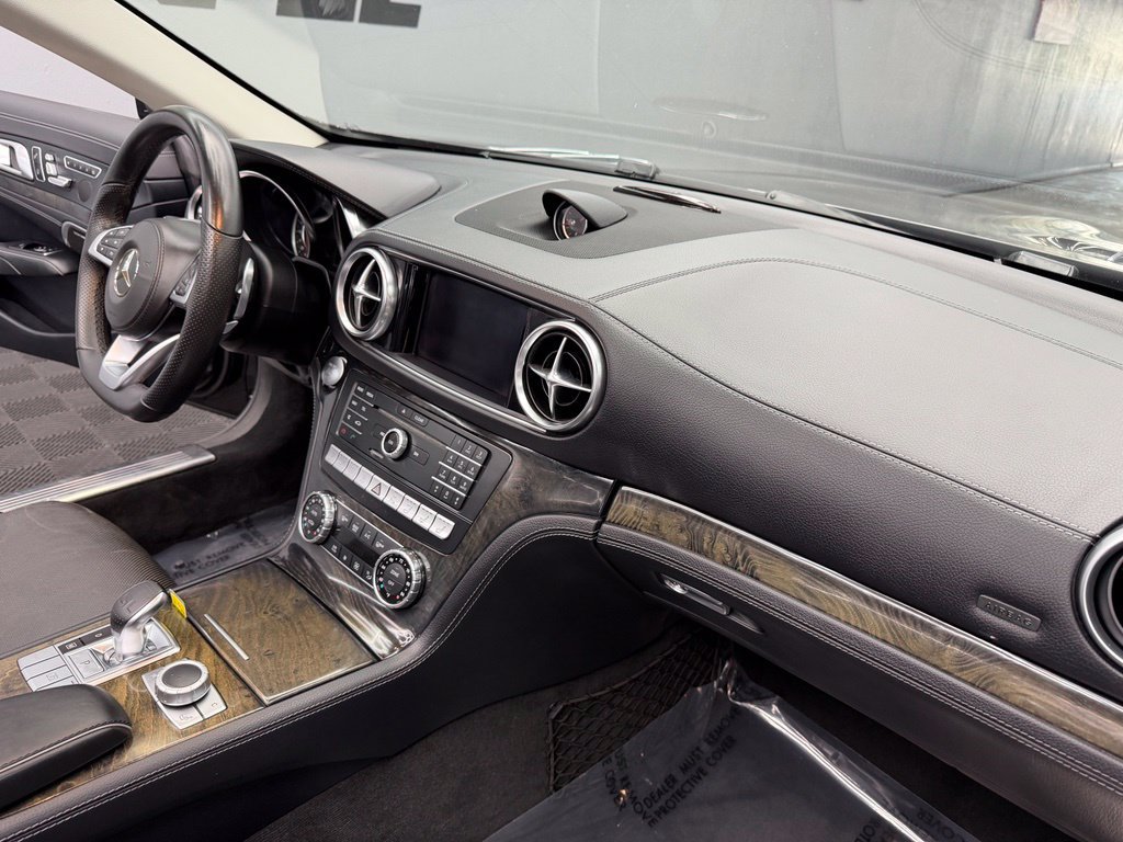 Used 2020 Mercedes-Benz SL 550 image 48