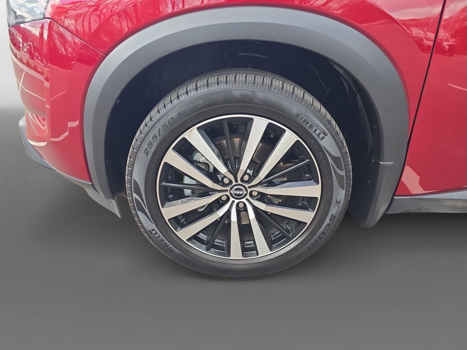 Used 2023 Nissan Pathfinder Platinum image 9